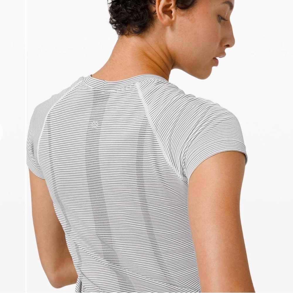 Lululemon Swiftly Tech Short Sleeve Tempo Stripe White/ Black Size 10